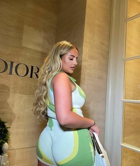 LAURA GOLD art star img