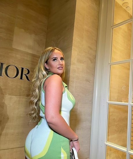 LAURA GOLD adult star pictures