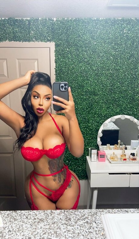 shemale cum in mouth onlyfans art nude gallery