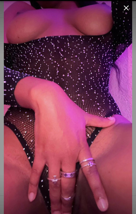 Alenaxairi adult actress photos