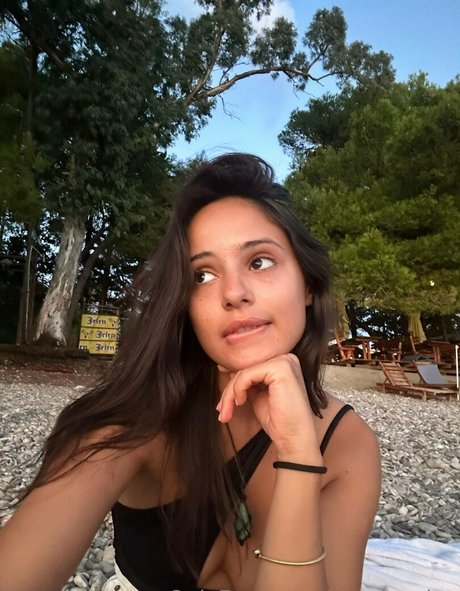 your amixx free model images