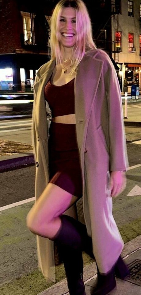 mom fuck onlyfans hot nude pic