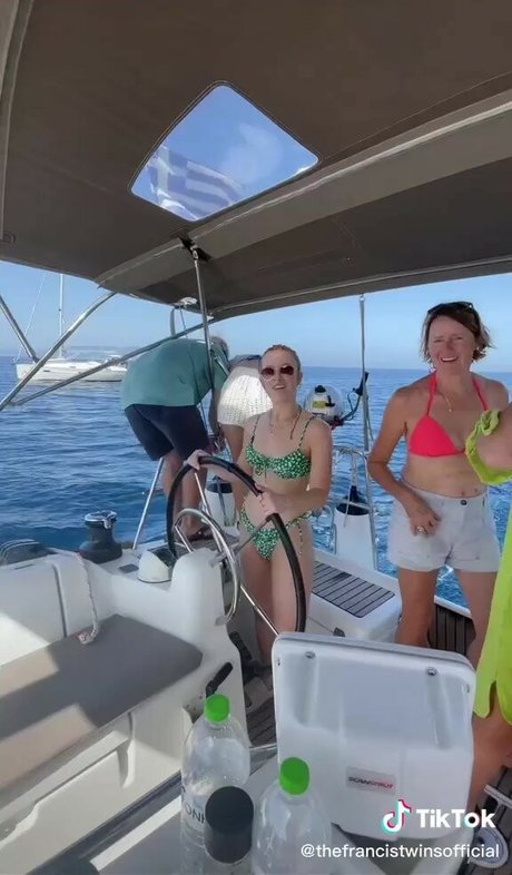 Rosyshimmer adult star pictures