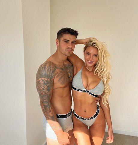 Lucie Rose Donlan nudes model photos