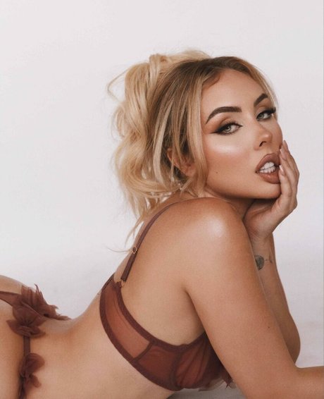 Maya Mazor pornographic actress photo