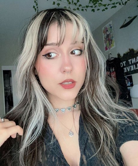 Rottenpapi model picture