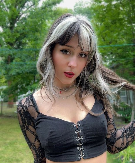 Rottenpapi model naked pic