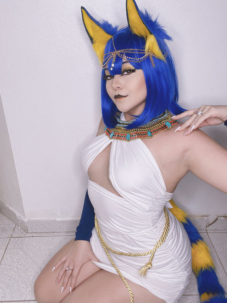 natylikespizza erotic model images