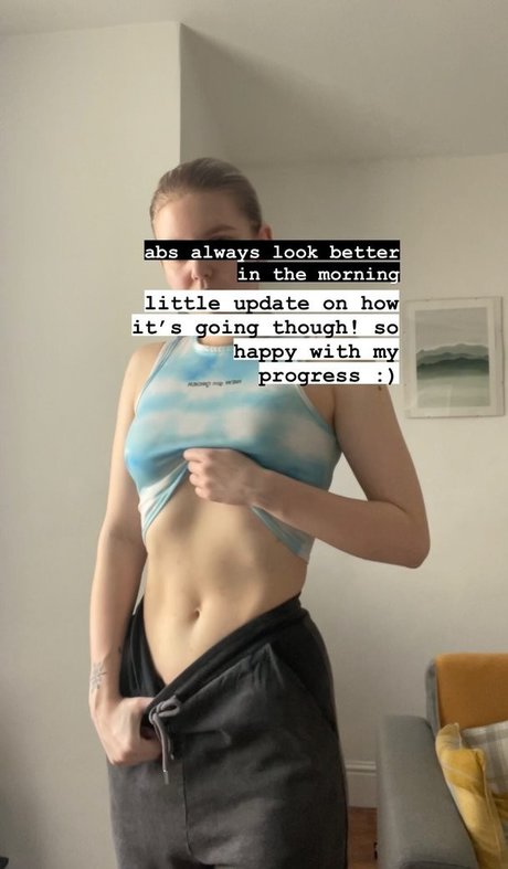 HoxieLoxie naked actress picture