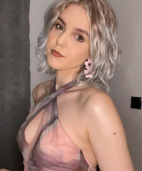 HoxieLoxie model hd gallery