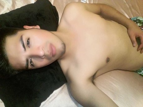 OLIVER MALVAL porn model image