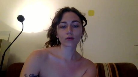 Olive Cutie pornstar perfect picture