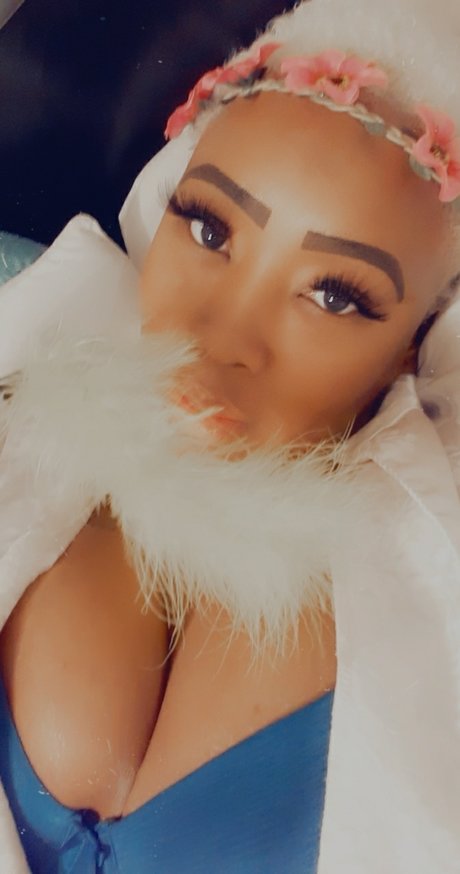 blonde milf big tits onlyfans porno photo