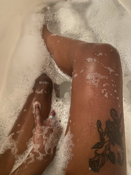 SunnyD_ pretty model image