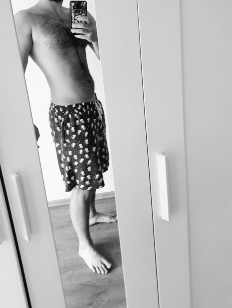 Nikee top star picture