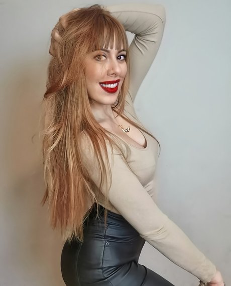 Patty Lily exclusive model photo