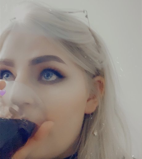 Mania exclusive star image