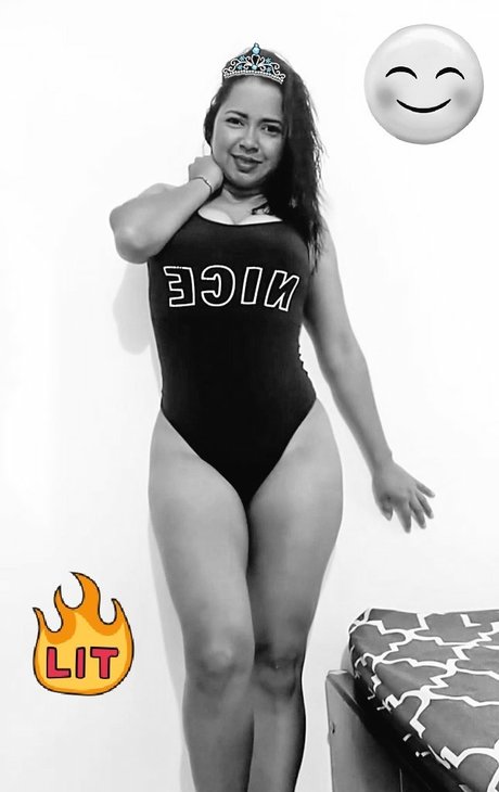 Cosita oficial nudes model picture