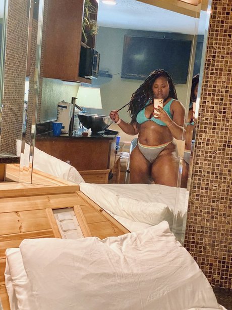 Mask Ass assin naked model photos