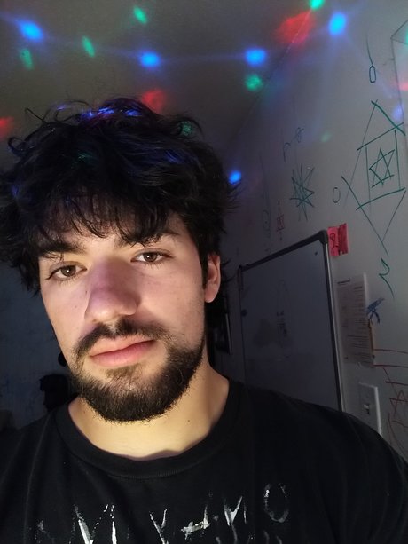 TERRIBLE artist perfect model picture