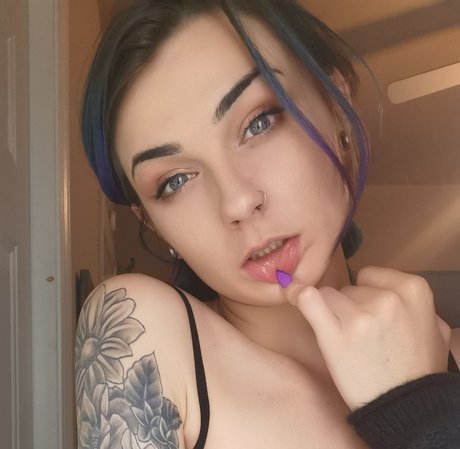 Premiumprettylittlepurrrl pretty pornstar pics