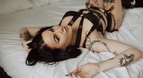 PoppyBanxx free actress picture