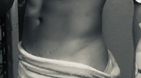 POppEr babe star naked images