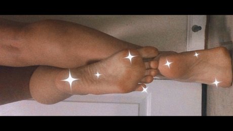 Polly Dawn star exclusive photo