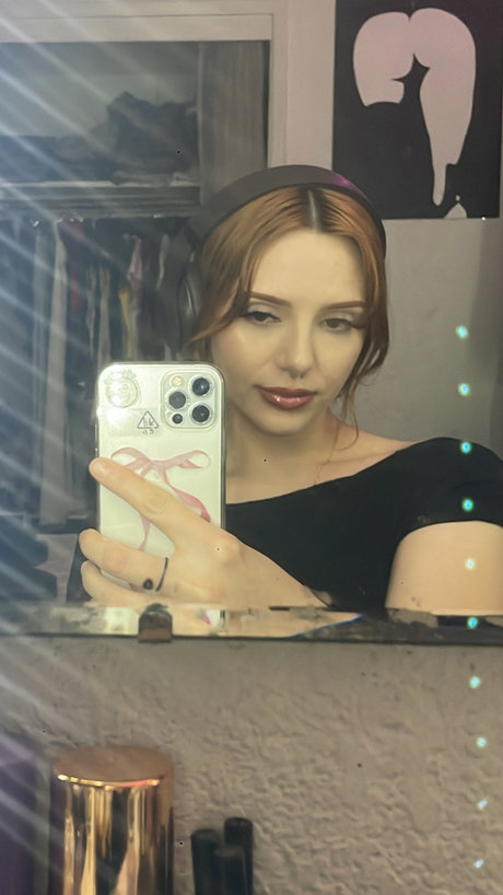 Isabelle_ adult model img