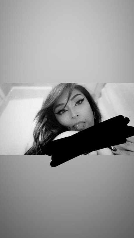 Pixie Uchiha perfect pornstar archive