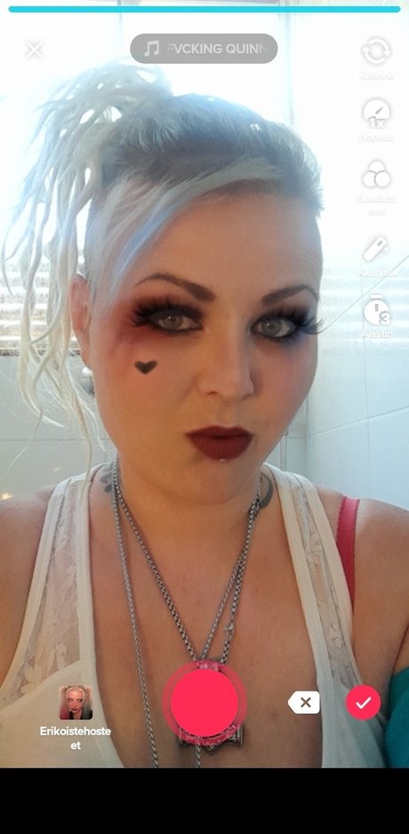 PiuPiu model nice images