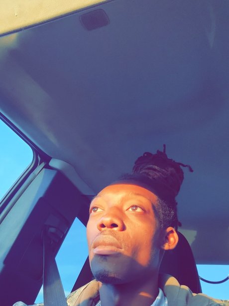 Deandre Wright best model picture