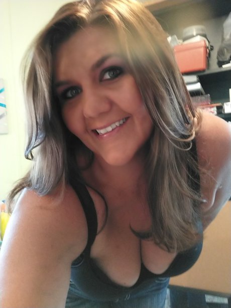 Rachael Ann model porn pics