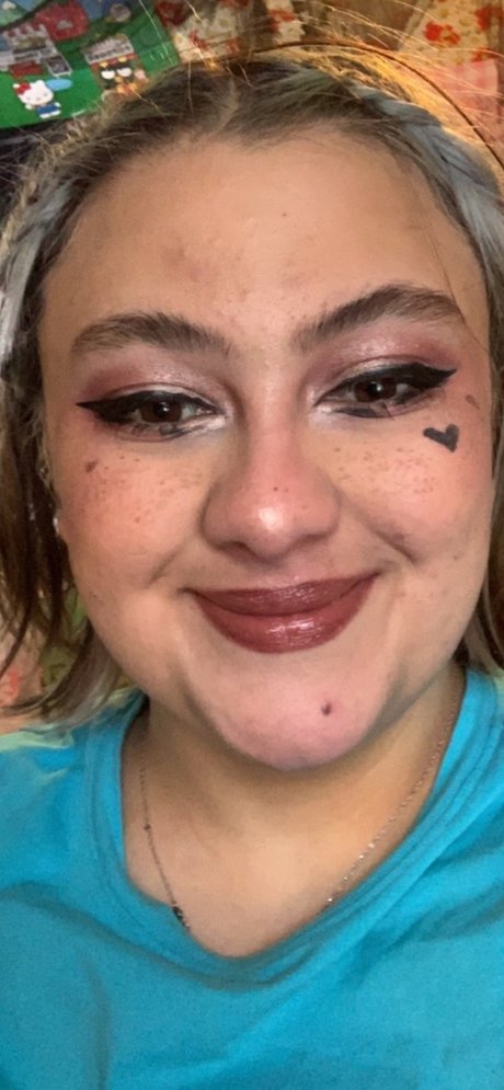 ZharaRabbit pornstar pic