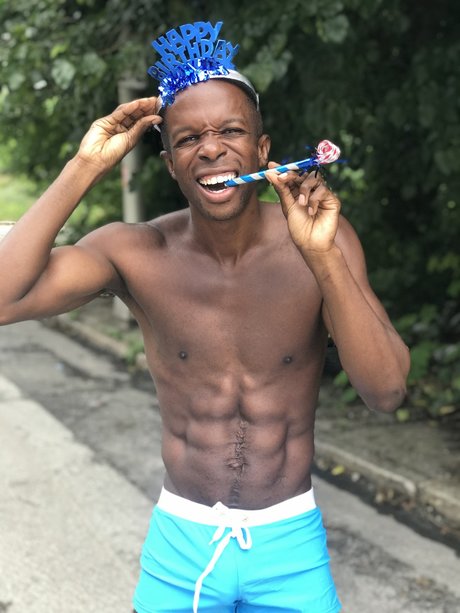 Queen Of The Ratchet exclusive star images