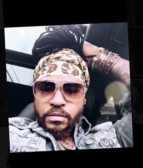 QLoveBug porn model pictures