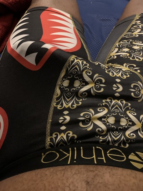 PussyThroatExperience adult model image