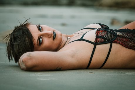 Miss Infernal hot actress image