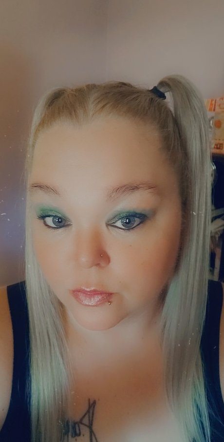 Prosthetic Princess hot star pic