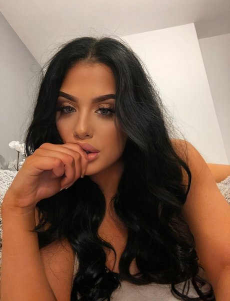 FREE TEASE ROO actress archive