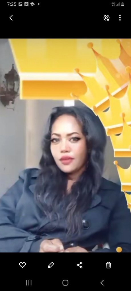 LA VIDA ES RICA_ nude star galleries