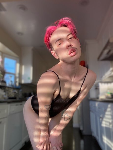 Prince Ambrose Quartz star adult img