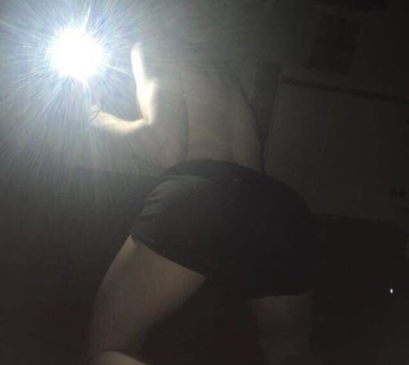 Richardbby exclusive model picture