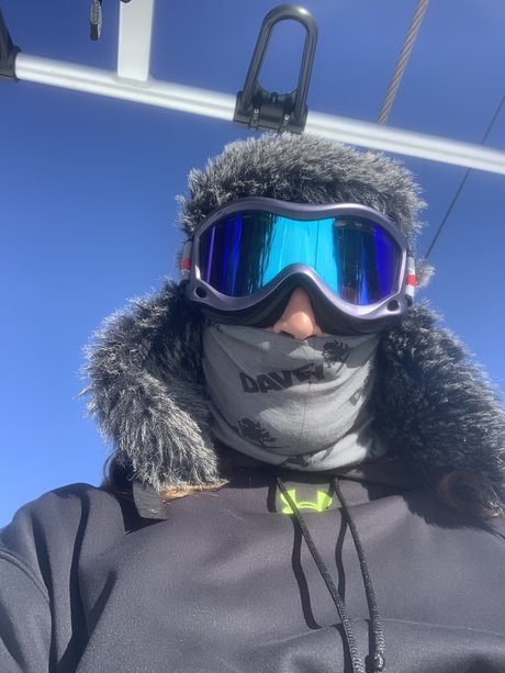 Elonbust star erotic image