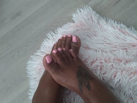 SWEET amp amp PINK art model img