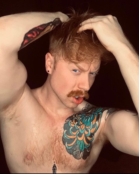 Redhotmajor pretty actress picture