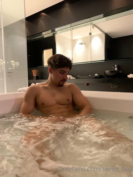 _R VEN_ star adult img