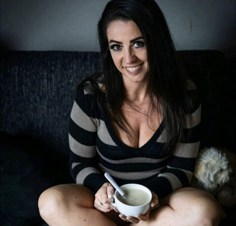 Mara Le Noir model hot image