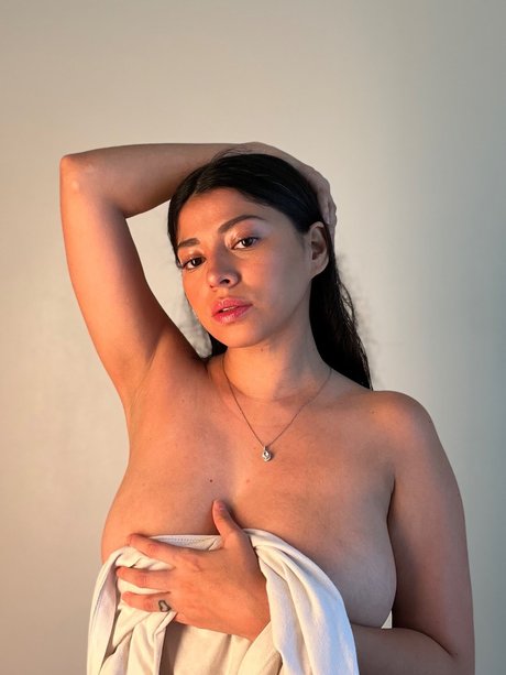 Marbella Escare o nudes star pictures