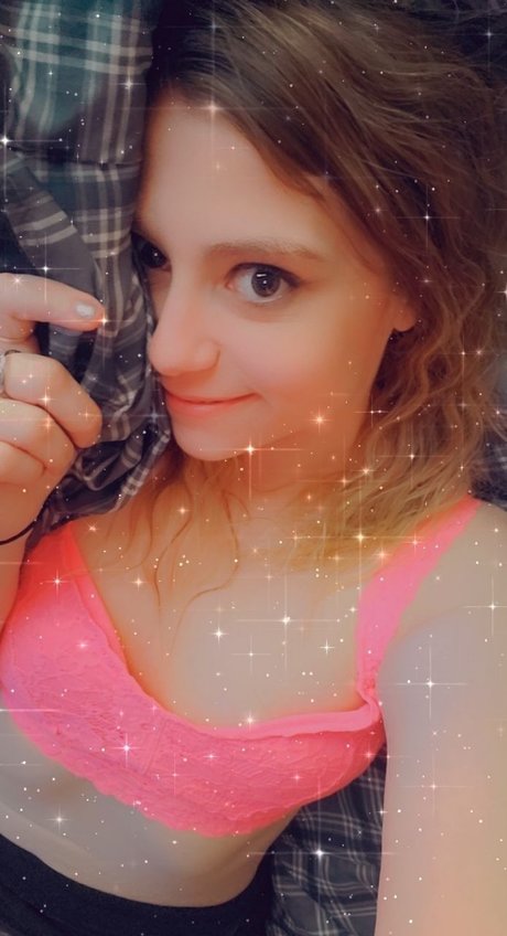 Ariel Monroe star naked photos